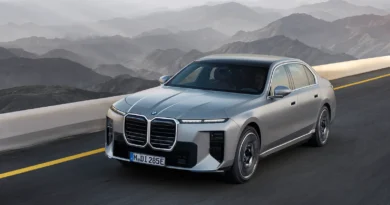 BMW обнови Серия 7 с технологии от Neue Klasse и електрически версии с до 728 км пробег