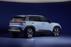 The all-new electric ID. Cross