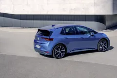 DB2026AU00233_medium