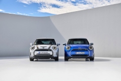 P90518496_lowRes_mini-cooper-gen-4-mk