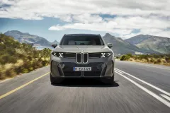 P90645963_highRes_bmw-ix5-60-xdrive-06