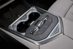 P90646031_highRes_bmw-ix5-60-xdrive-06