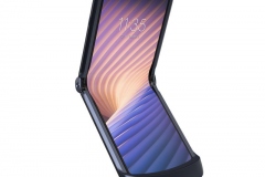 Copy-of-MOTOROLA-RAZR-5G-Advanced-Pack-Bendable-Display