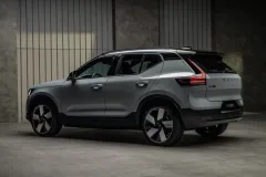 The_New_Volvo_EX40_Studio_Rear