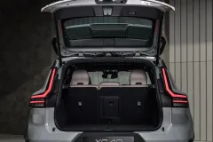 The_New_Volvo_XC40_Studio_Rear_Trunk_Open_3