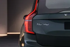 The_Volvo_XC90_Studio_ModelBadge