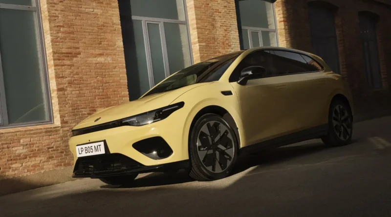 Новият Leapmotor B05 стартира в Европа с до 482 км пробег