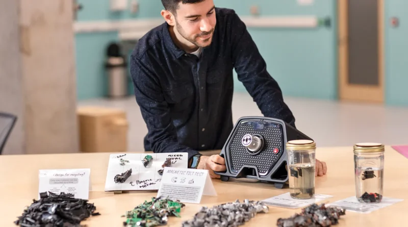 Logitech отчете близо 170 000 тона избегнати въглеродни емисии през финансовата 2025 г.