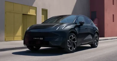 Обновеният Lynk & Co 02 дебютира с подобрения, базирани на обратната връзка от клиентите Обновеният Lynk & Co 02 дебютира с подобрения, базирани на обратната връзка от клиентите