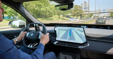 BMW обединява навигацията и асистиращите системи в 3D карта