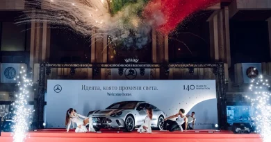 Mercedes-Benz представи обновените GLE и GLS на EXPO 140 в София