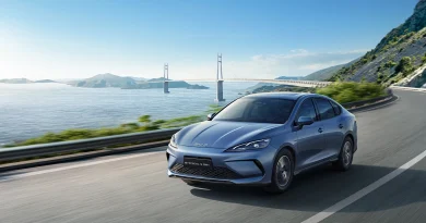 Как BYD SEAL 5 DM-i решава дилемата между електричество и голям пробег