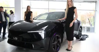 XPENG L03 дебютира в България с електрически версии и цени от 36 990 евро